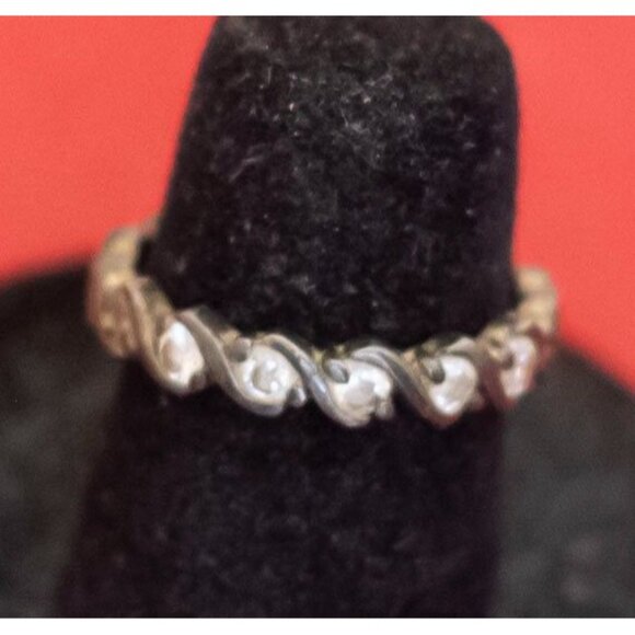 Size 5, Vintage Wavy Rhinestones Sterling Silver Ring - F39 - Picture 2 of 3